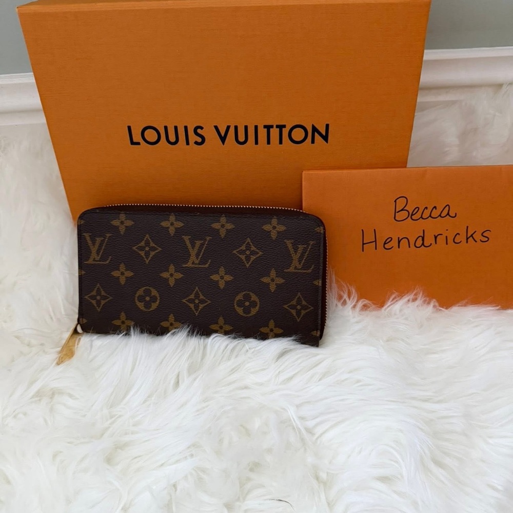 Louis Vuitton Monogram Zip Wallet - Brown with Gold Hardware